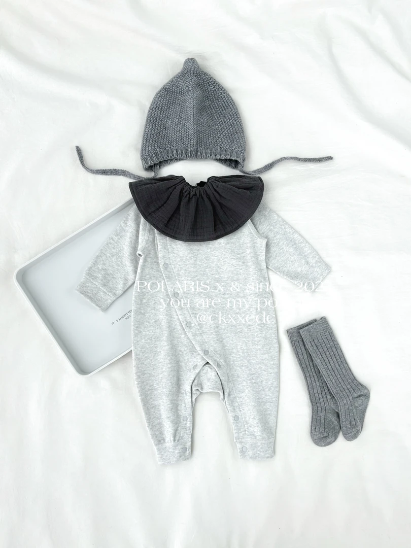 北欧简约 l 男女宝同款婴儿奶白灰舒绒棉开襟连体衣