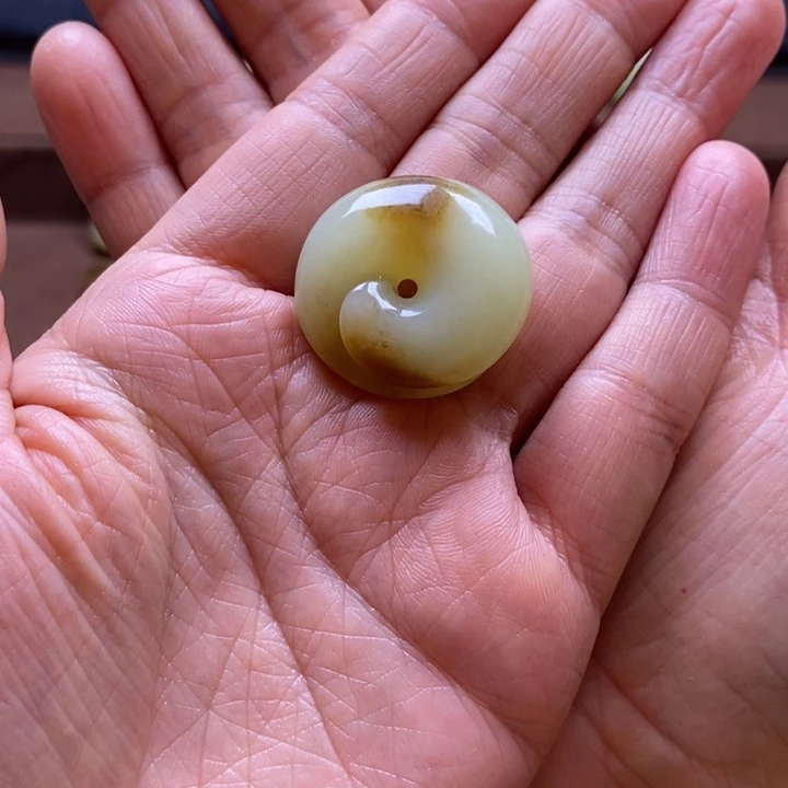 和田玉颈饰未镶嵌高**头