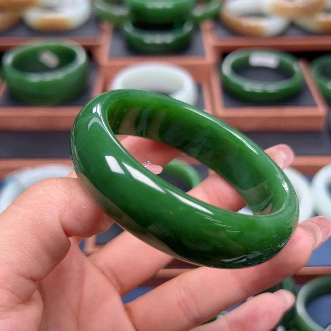 未镶嵌手镯和田玉（碧玉）