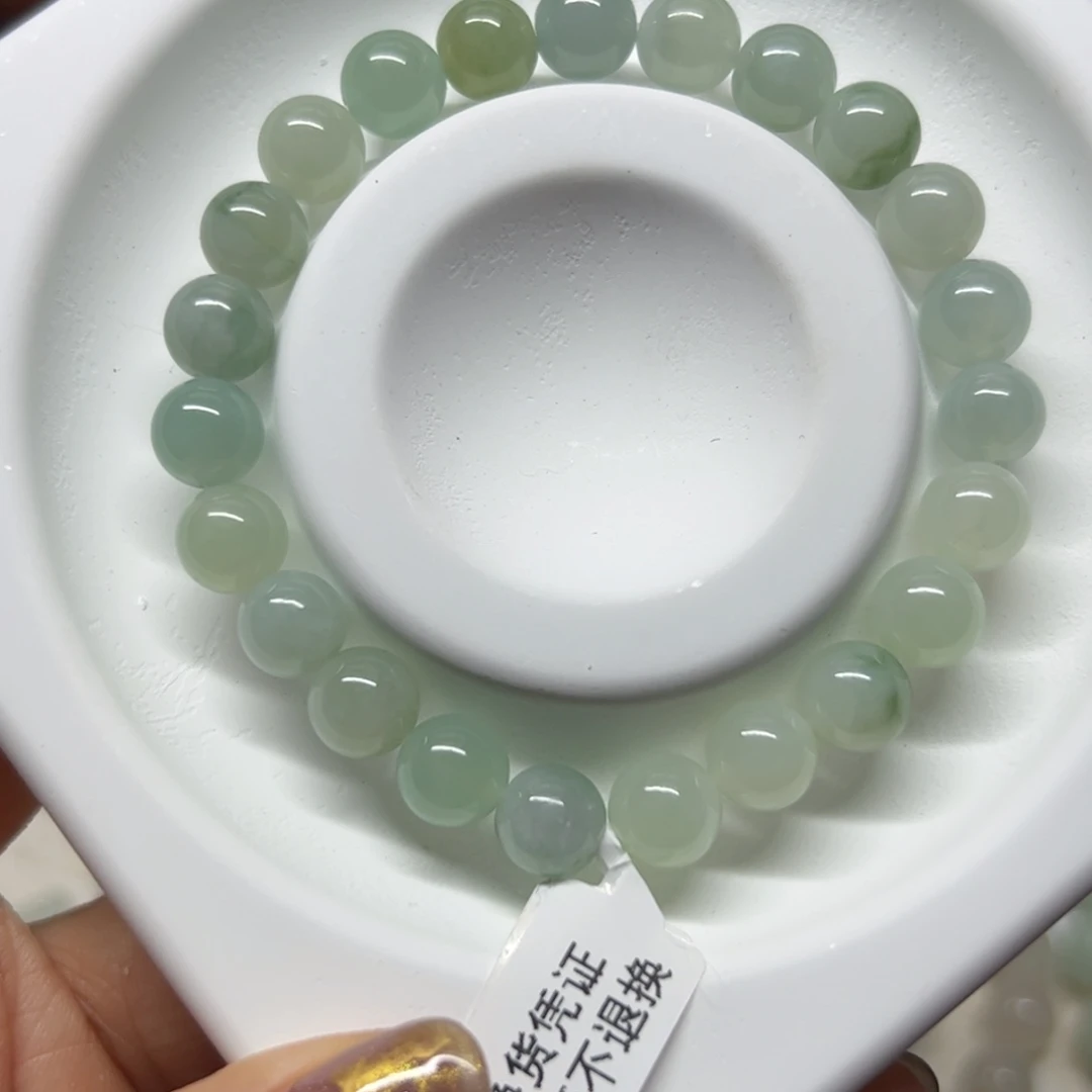 定制翡翠未镶嵌卡八手串