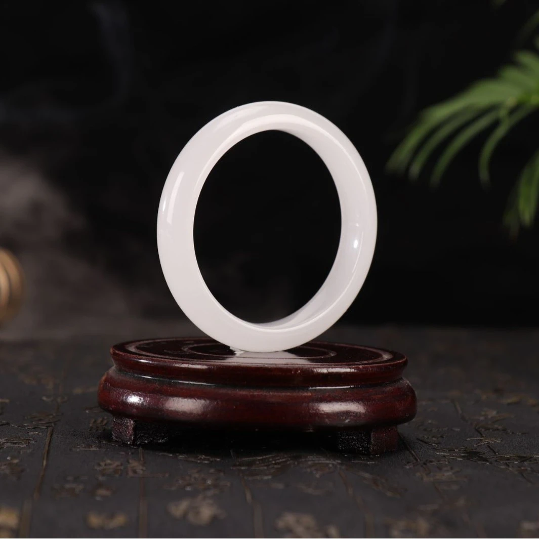 石英质玉手镯 天山翠白月光专属链接