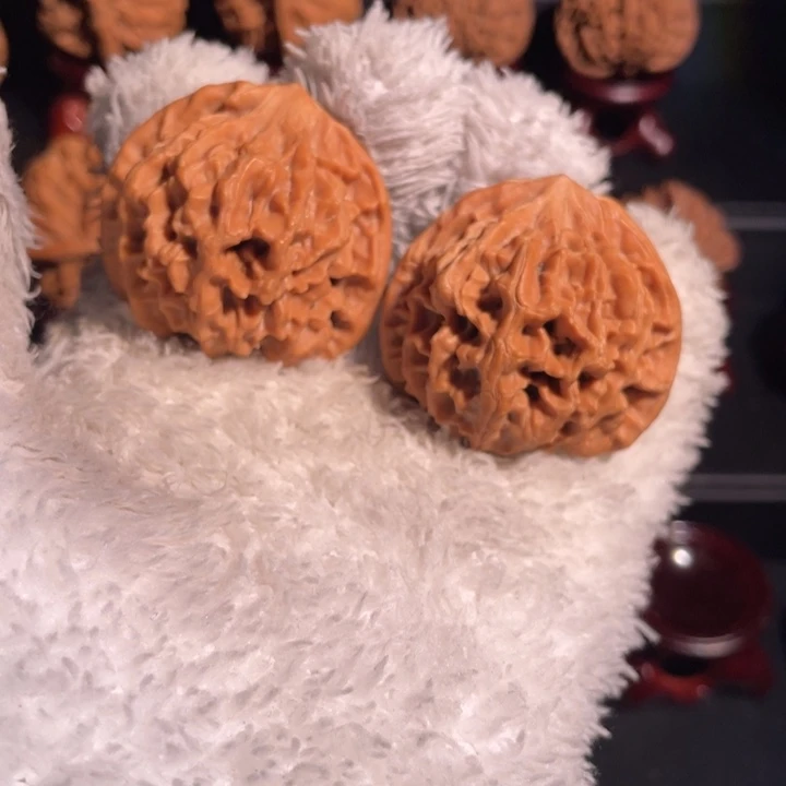 文玩核桃吊坠40官帽