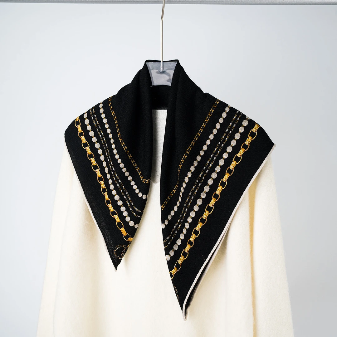 楊楊【香香链条】重磅新款 绵羊毛女士围巾披肩丝巾65*65