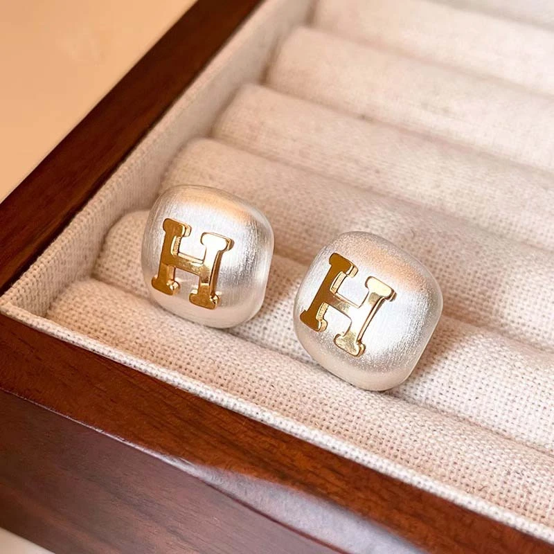 铜合金耳饰 2025新款H字母拉丝方形耳钉独特气质精致耳环925银针