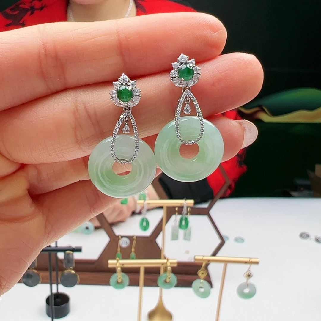 翡翠耳饰18K金镶嵌天然翡翠耳饰18k金镶嵌