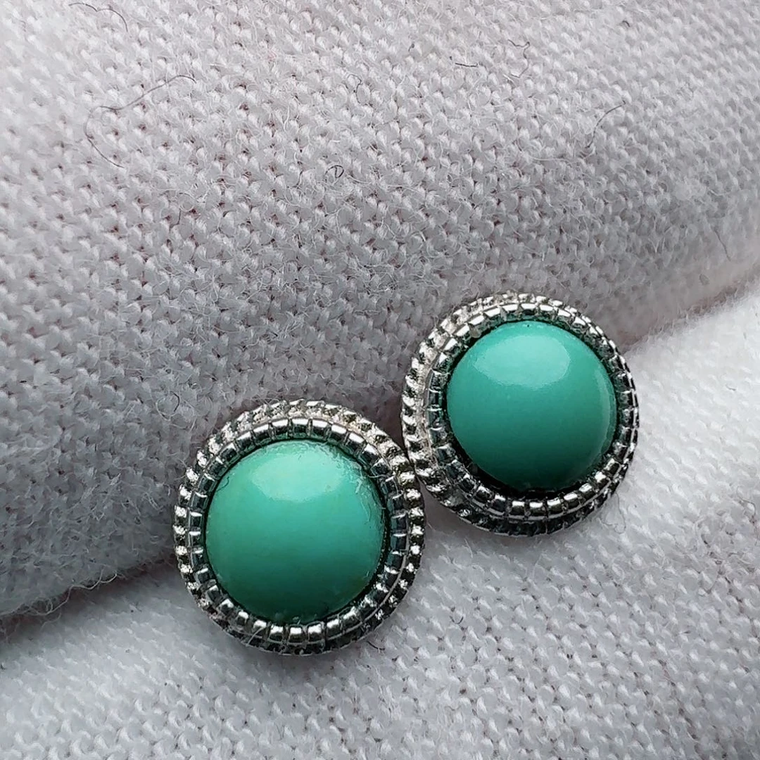 绿松石未镶嵌耳饰