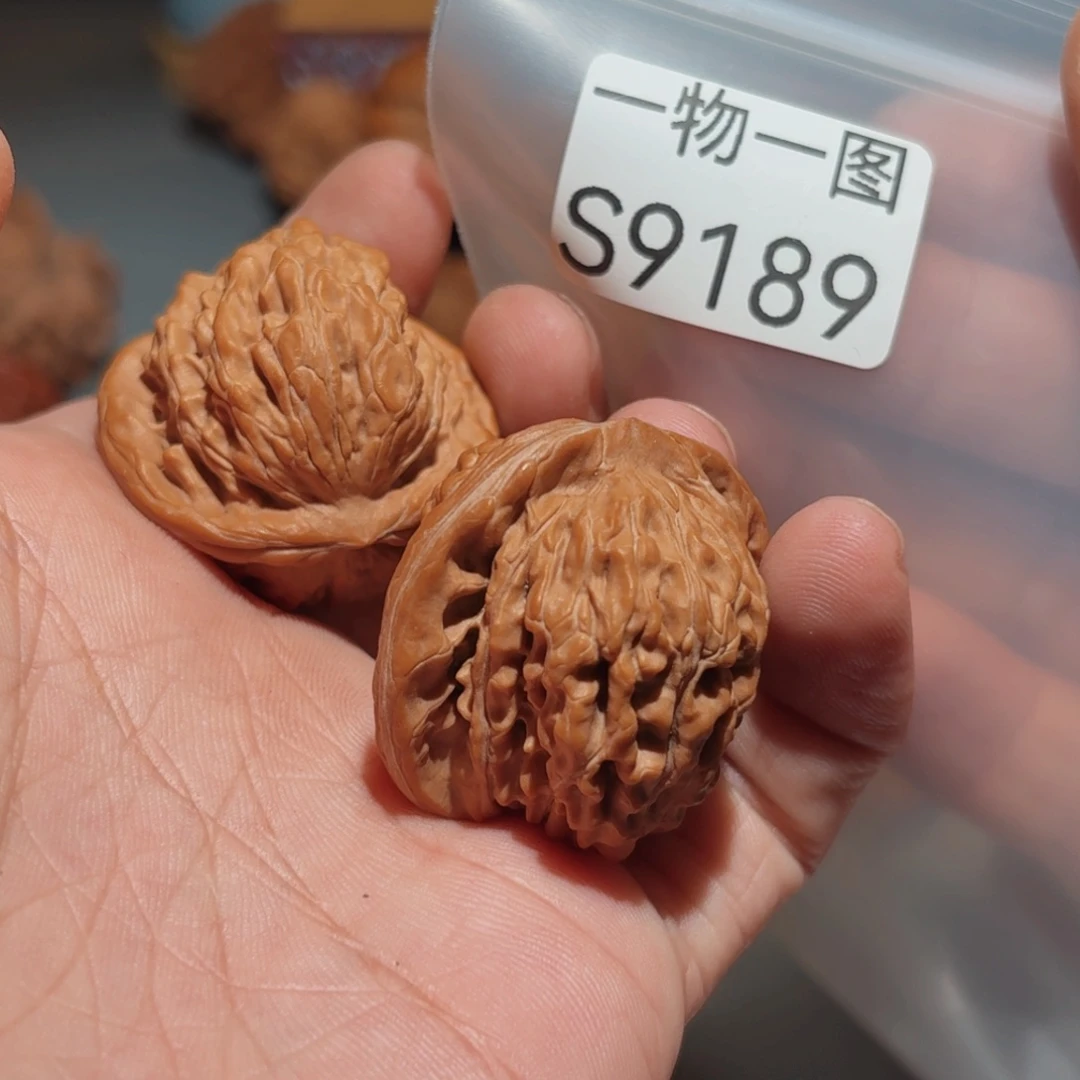 文玩核桃把件汉高楼