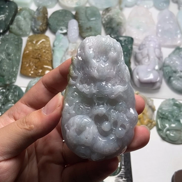 翡翠未镶嵌颈饰龙牌50