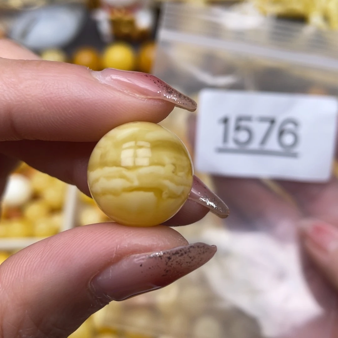 蜜蜡珠宝奇石未镶嵌粉点，17.2