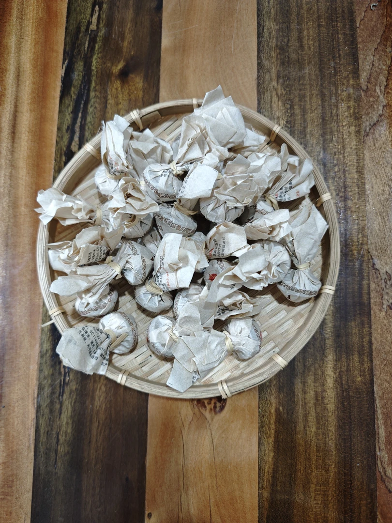 2023年一扇磨普洱茶熟茶磨菇沱8克沱