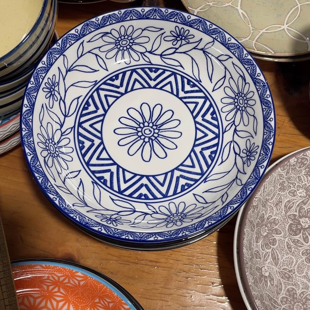 瓷     8寸温佩家 数量是2