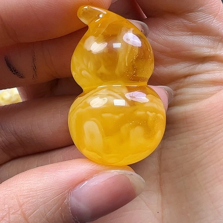蜜蜡未镶嵌珠宝奇石