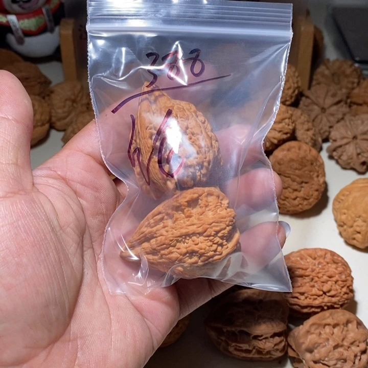 论*文玩核桃塔尖核桃