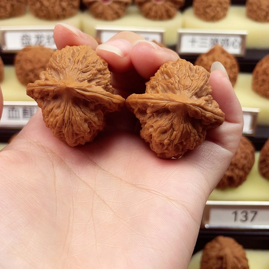 文玩核桃把件观音肚37尺6053