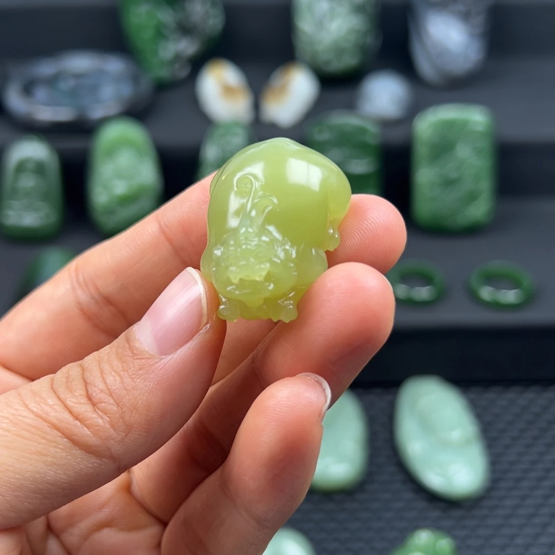 和田玉（黄玉）未镶嵌吊坠(不含链)