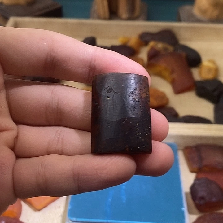 琥珀未镶嵌裸石植物珀