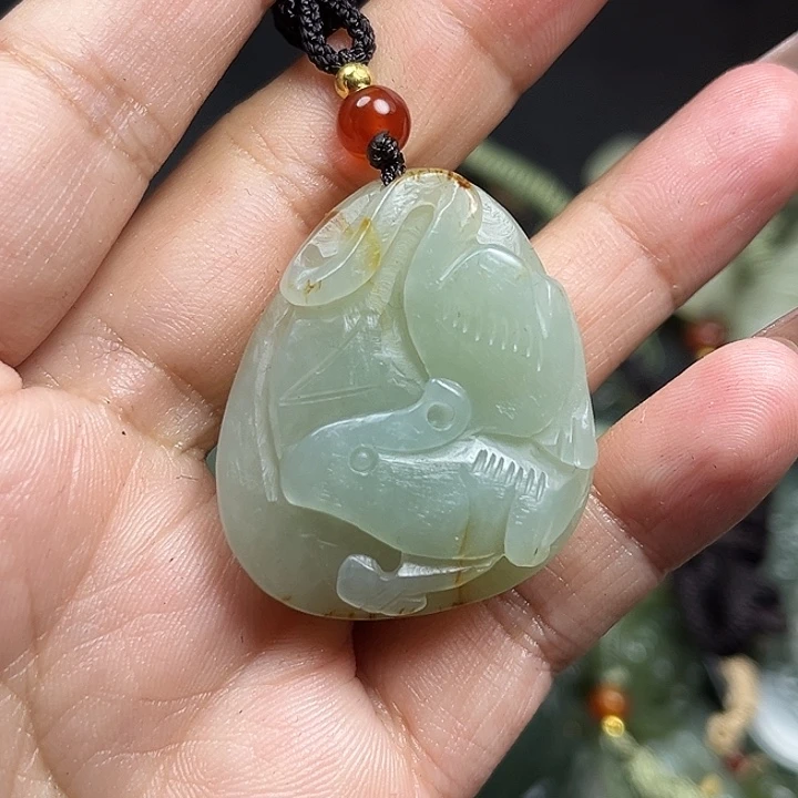 和田玉未镶嵌颈饰