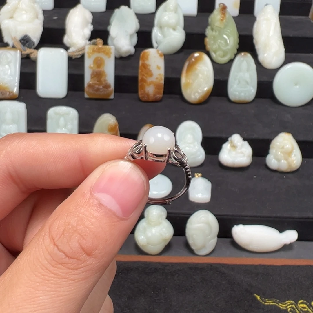 和田玉颈饰未镶嵌