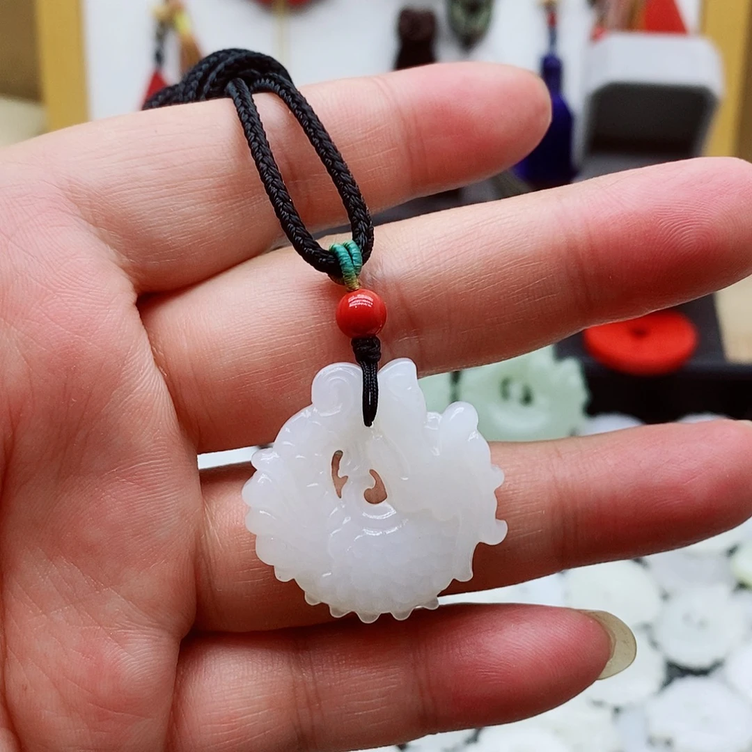 颈饰未镶嵌和田玉