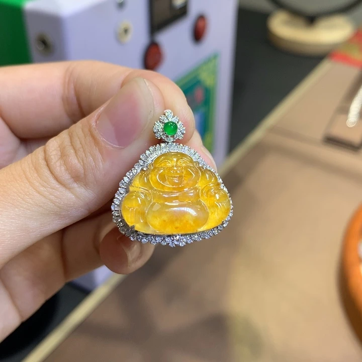 翡翠18K金镶嵌颈饰翡翠