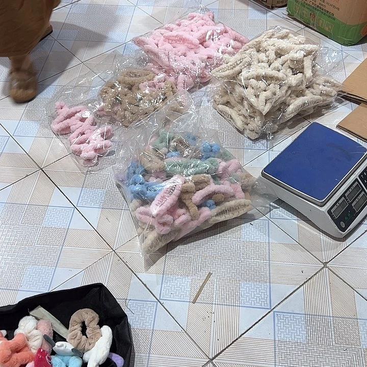 我****我175个毛绒抓夹(我就喜欢你）