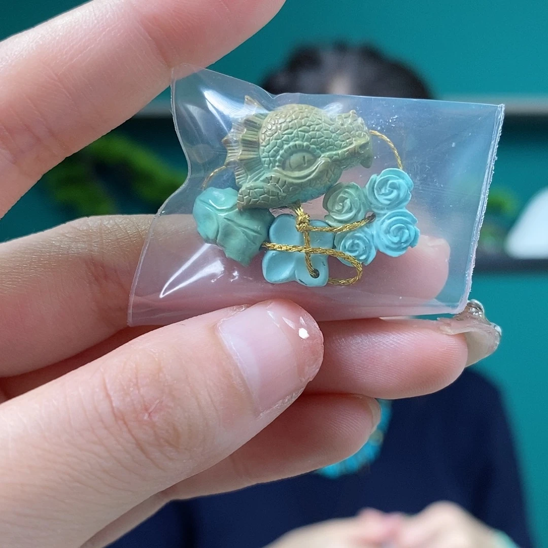 绿松石未镶嵌珠宝奇石