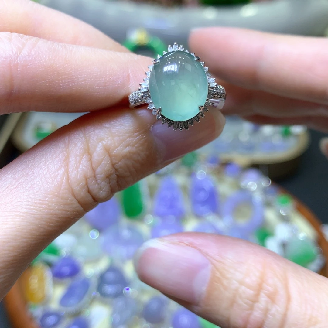 【闪购商品】翡翠颈饰18K金镶嵌翡翠吊坠项链