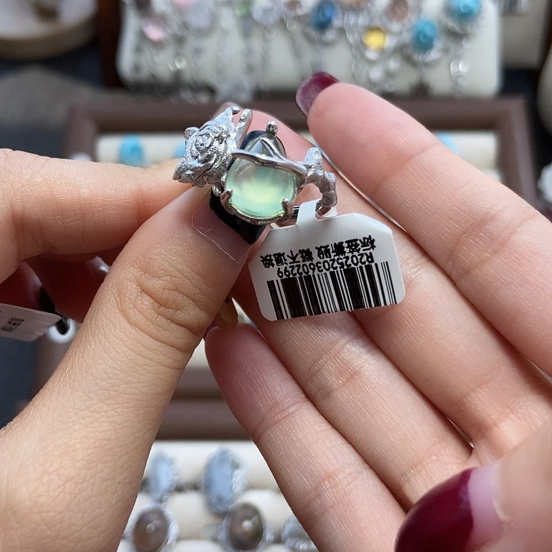 水晶戒指银S925镶嵌?****੭葡萄石树杈