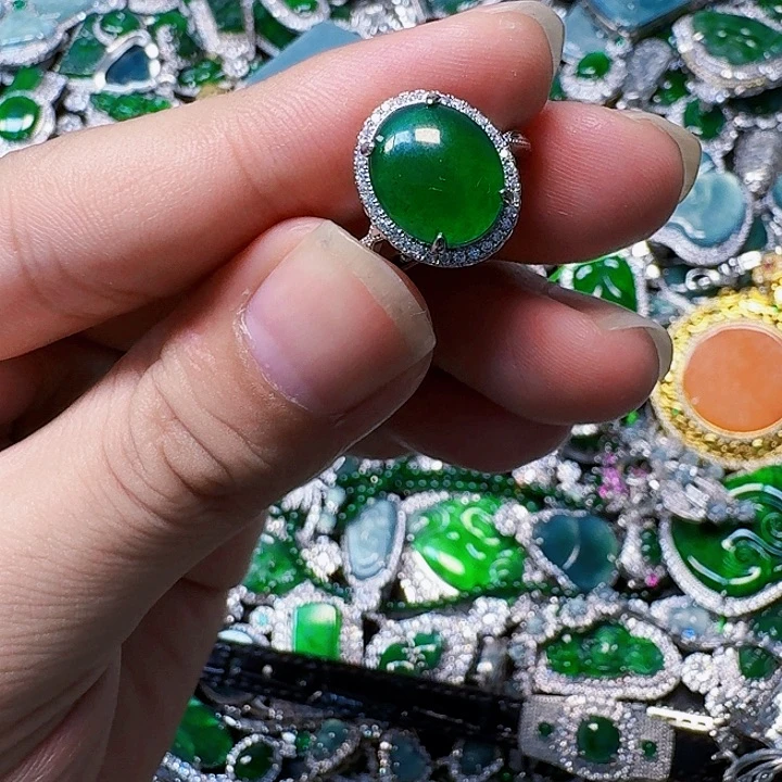 翡翠颈饰未镶嵌天然A货翡翠放漏