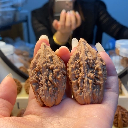 把件桃核东北秋子35
