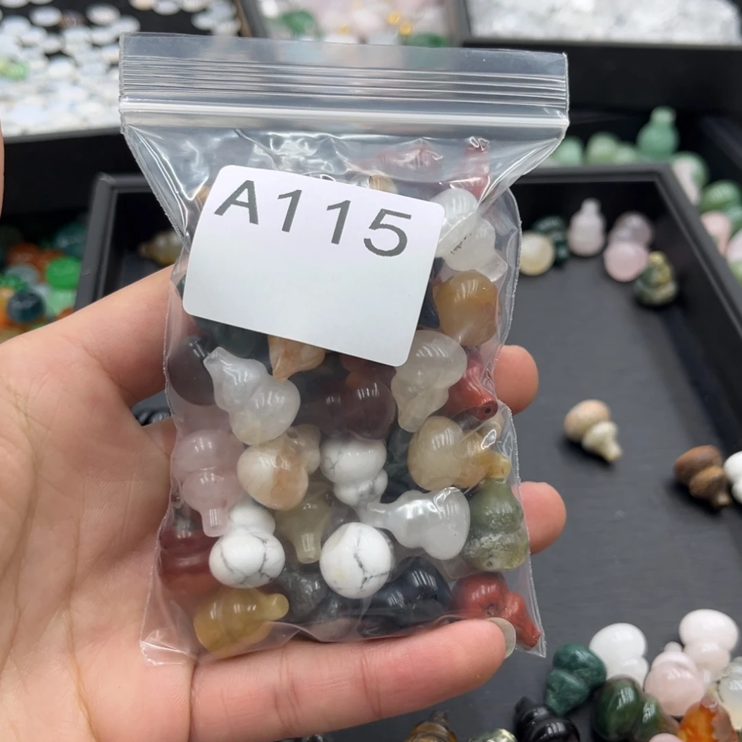 夏***峰玛瑙/玉髓合金颈饰