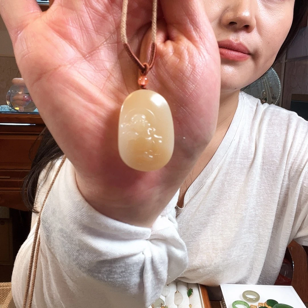 K***咪和田玉未镶嵌吊坠(不含链)