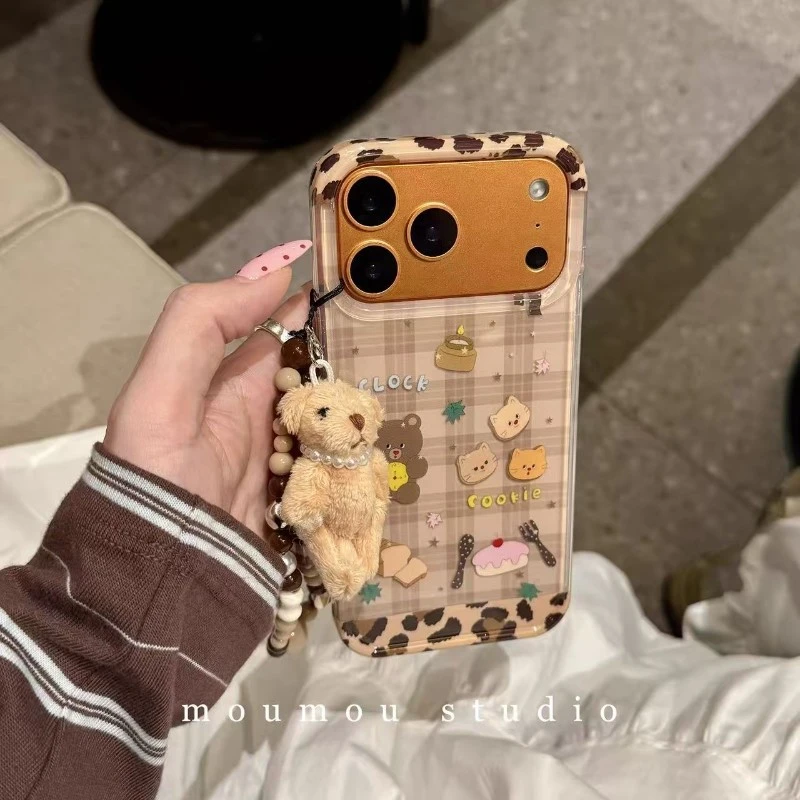 ins可爱格纹甜品小熊毛绒挂件适用iPhone17promax苹果16手机壳15