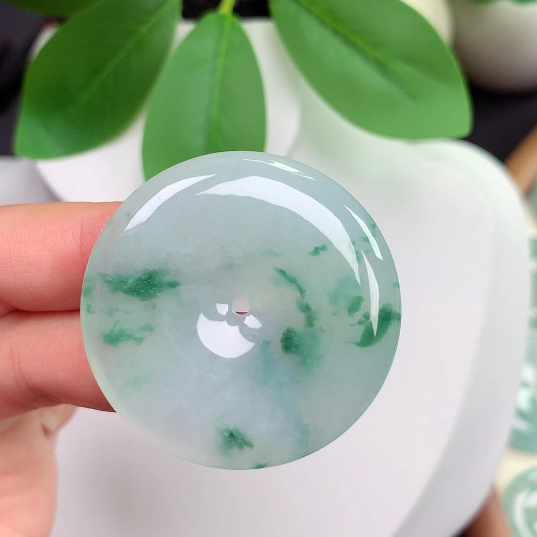 颈饰未镶嵌翡翠平安扣 38.1x6.0mm