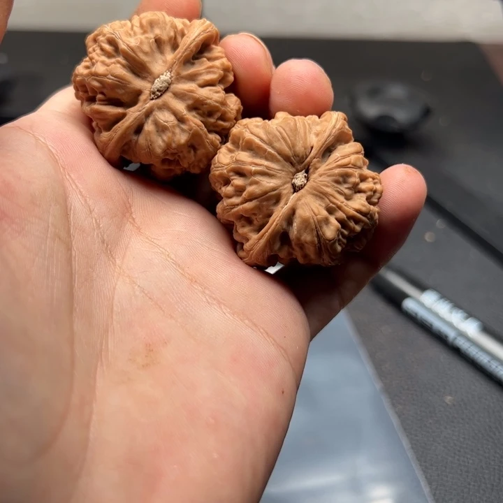 文玩核桃吊坠不****脑103号核桃