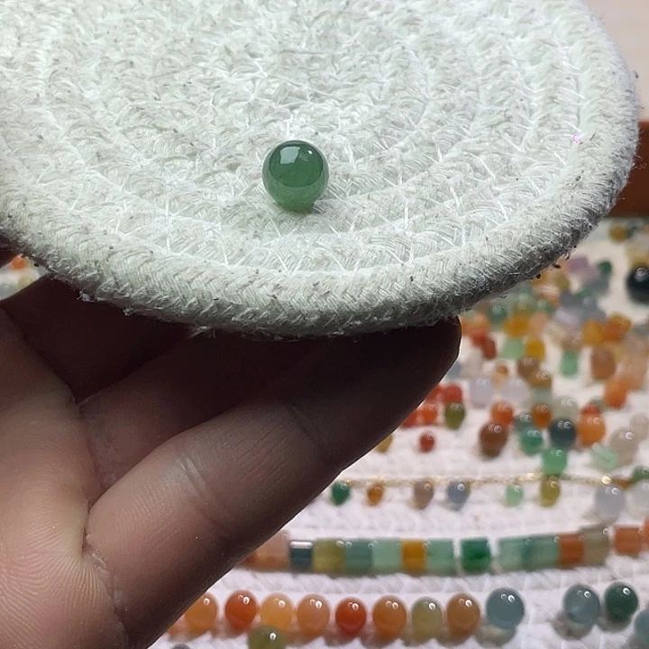翡翠散珠未镶嵌定制翡翠卡9.5