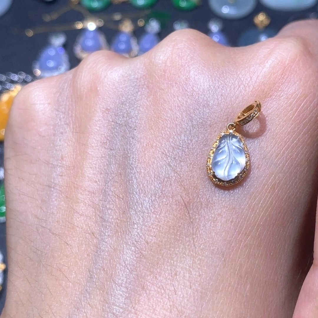 吊坠(不含链)18K金镶嵌翡翠