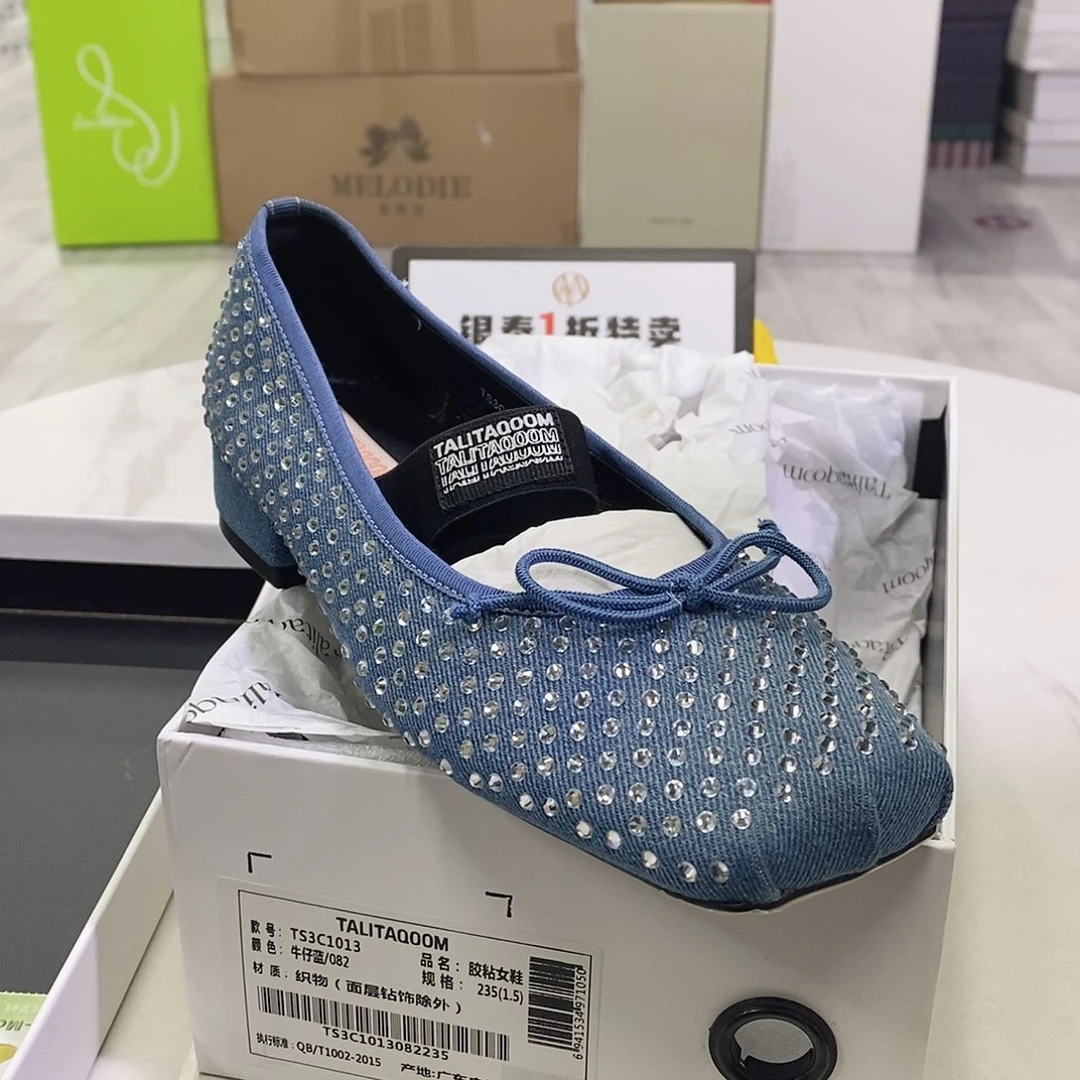 品牌女鞋，以直播间为准，尺码37