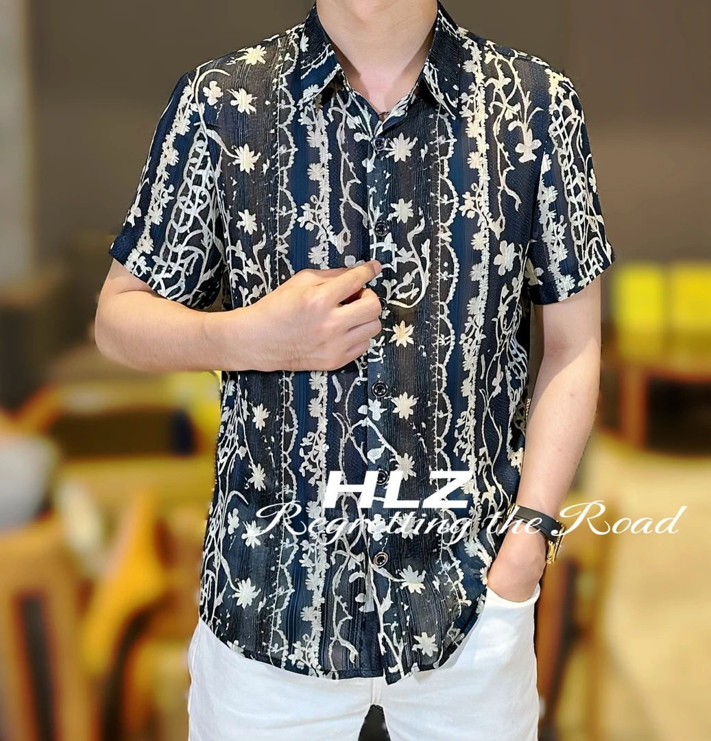 2025夏季新款男士时尚个性休闲镂空感花朵图案纽扣款翻领短袖衬衫