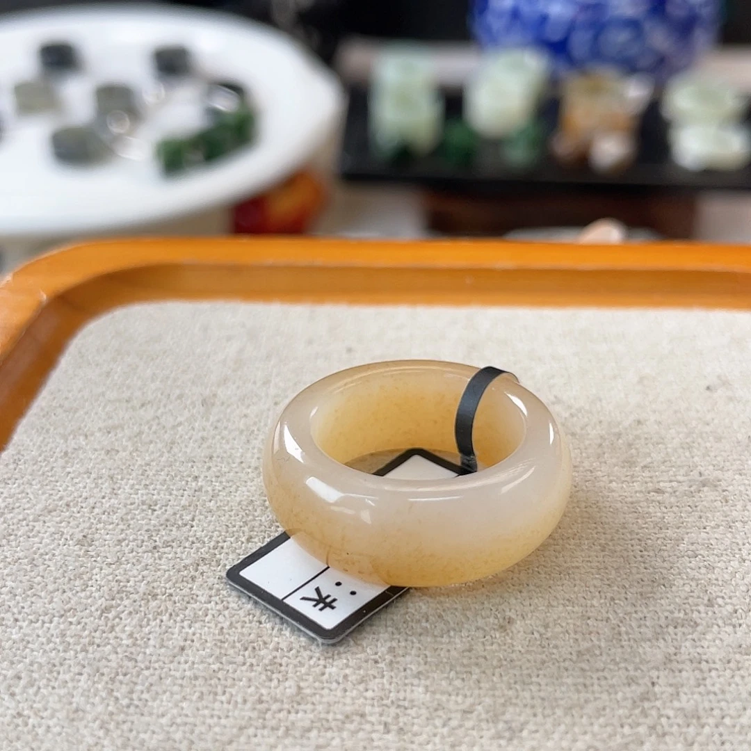 未镶嵌戒指和田玉c28 糖白墩墩18.1