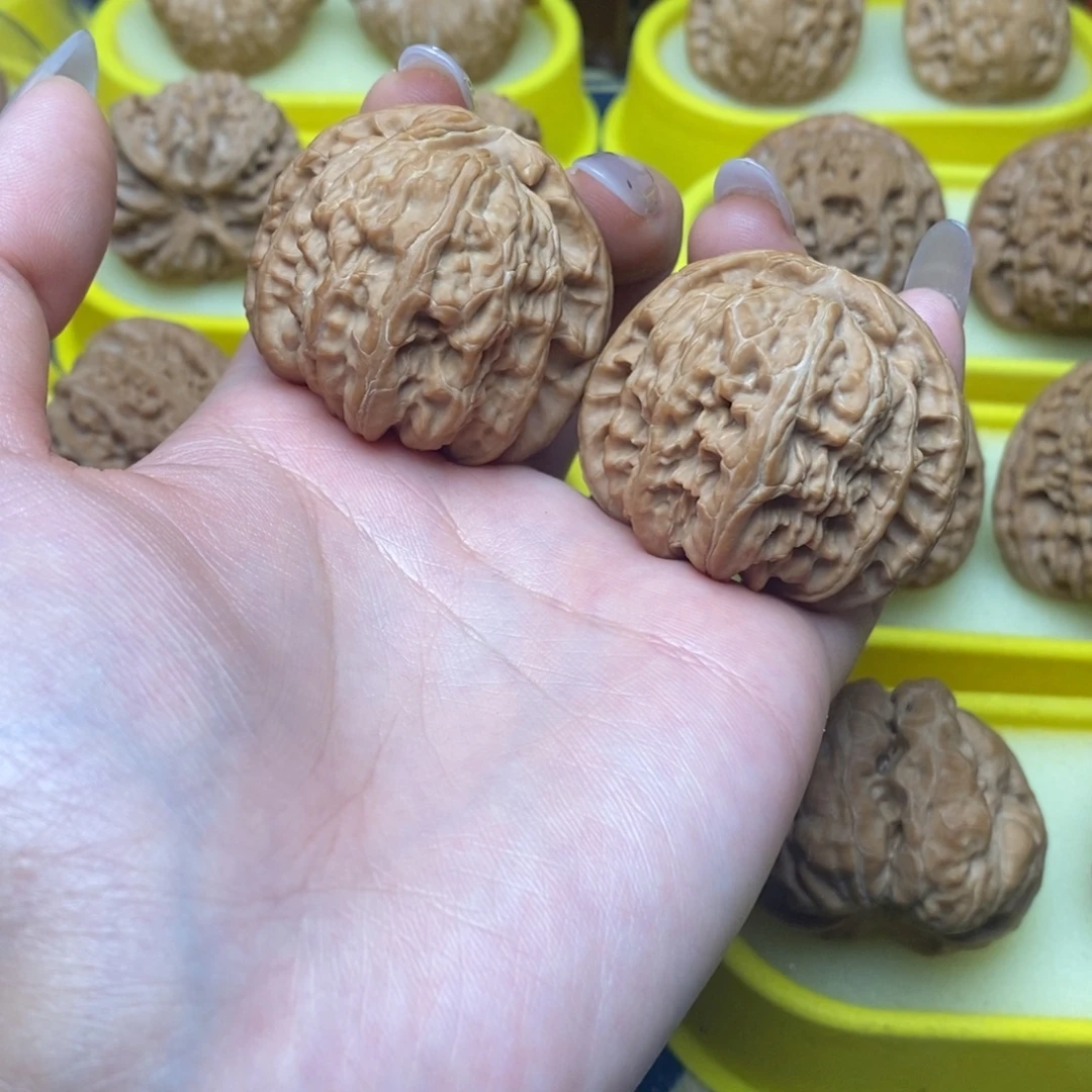 文玩核桃把件42白狮子