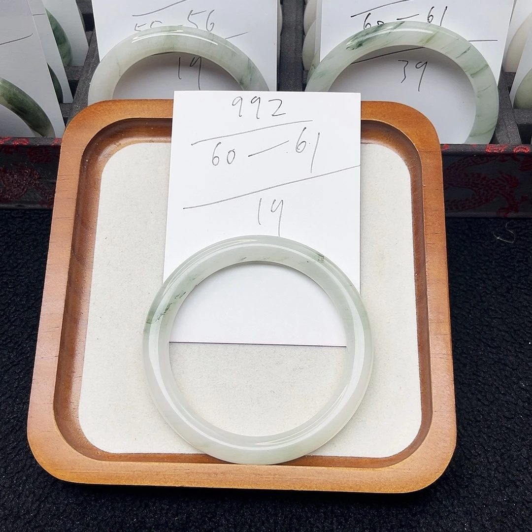 石英质玉未镶嵌手镯992