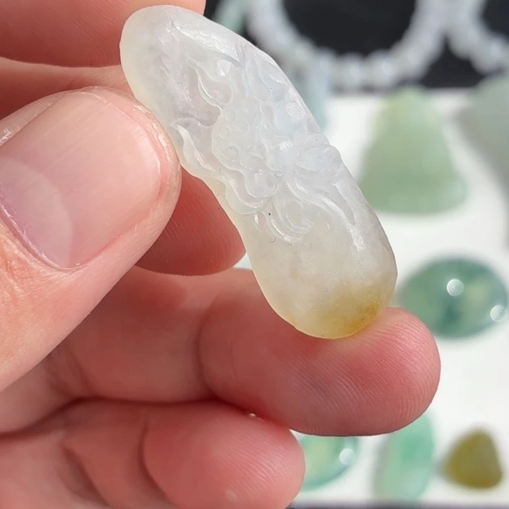 定制翡翠未镶嵌荷花