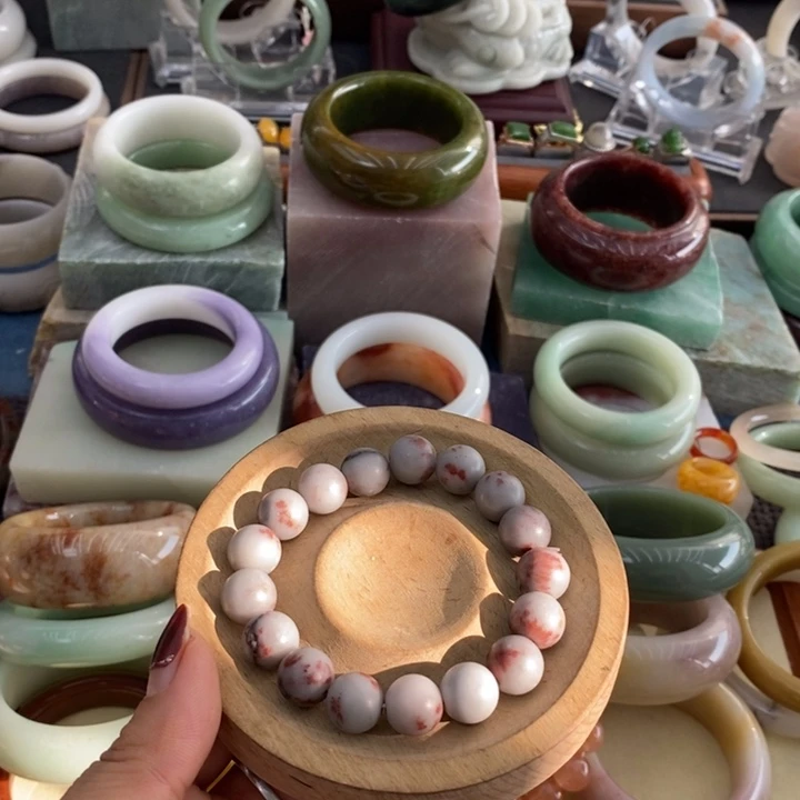 石英质玉未镶嵌手镯