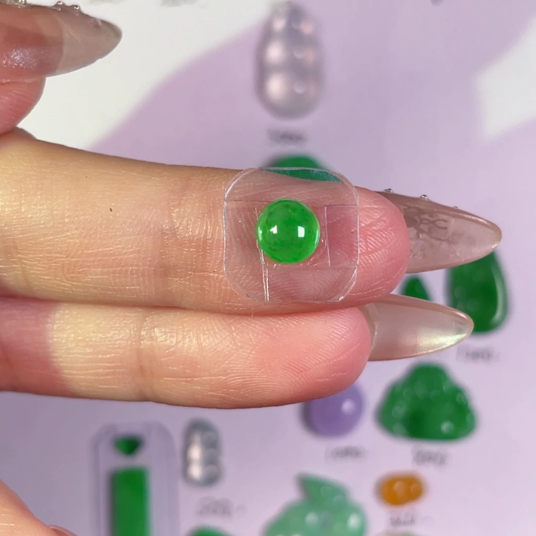 翡翠未镶嵌颈饰裸石