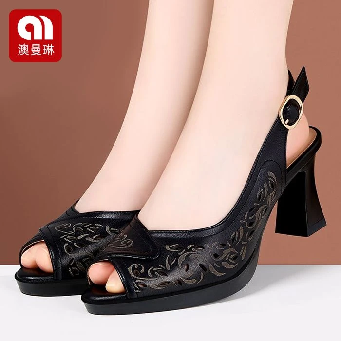 澳曼琳鱼嘴凉鞋2025新款真皮不累脚一字扣镂空外穿后绊带高跟鞋女