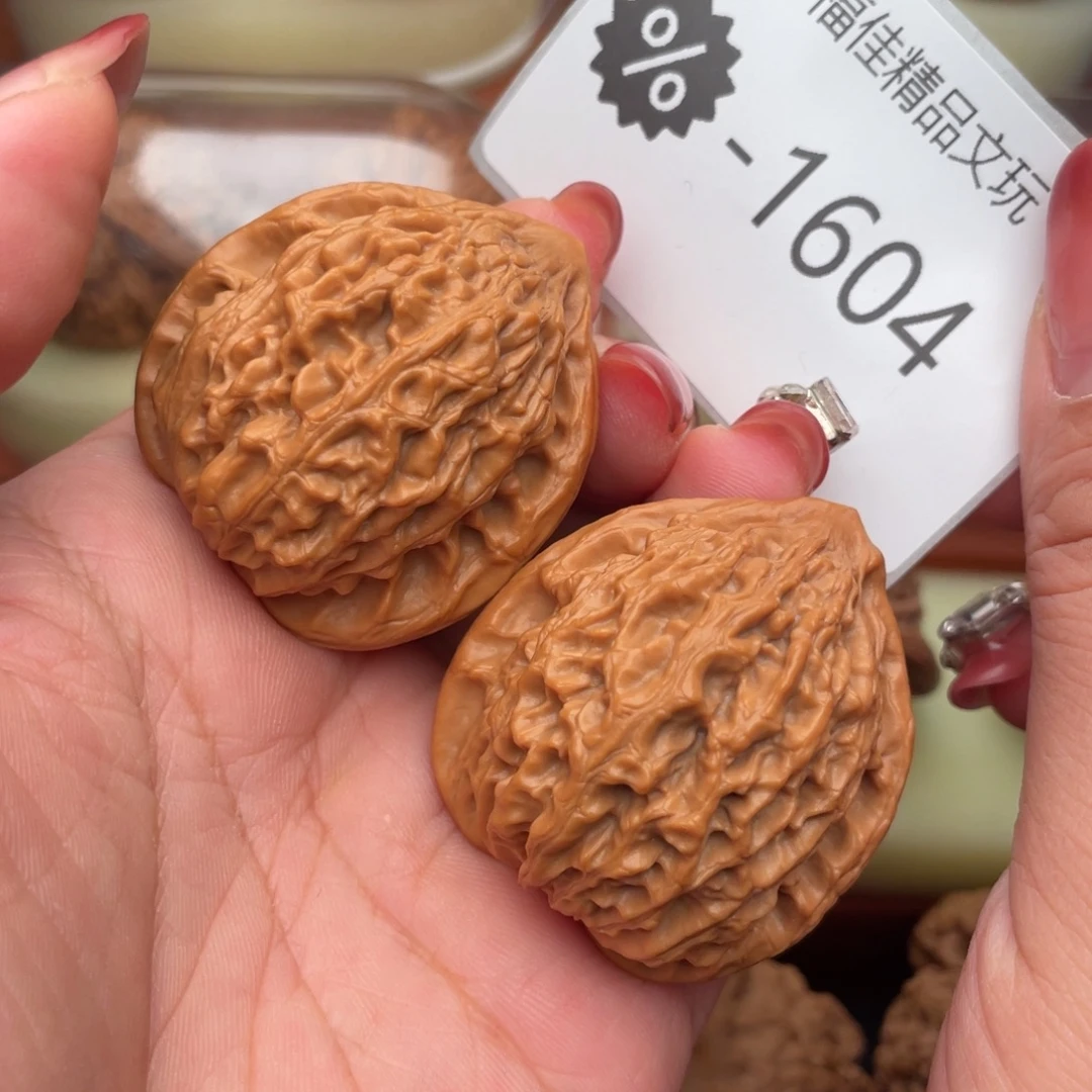 文玩核桃把件39头货金牛