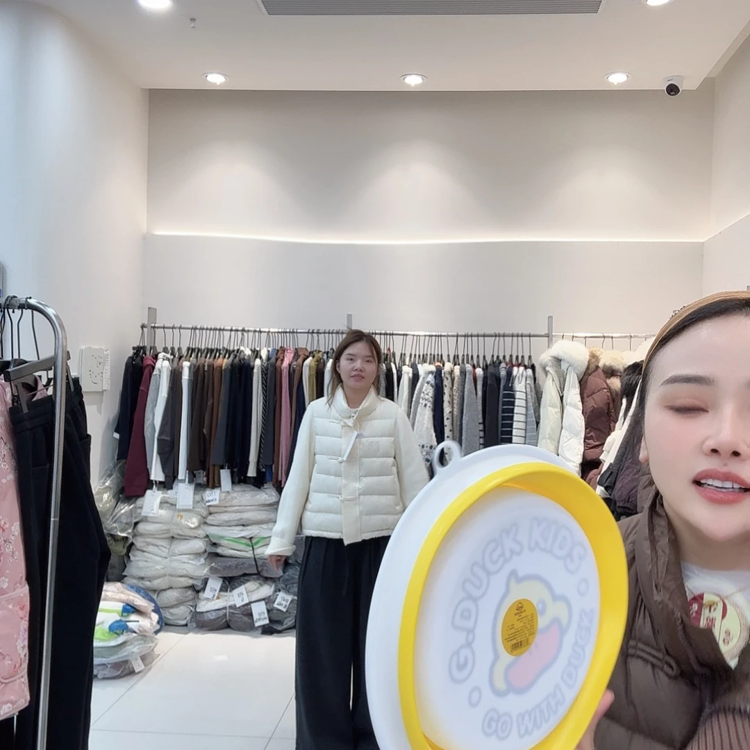 三醋酯纤维小黄鸭折叠盆，款式上衣