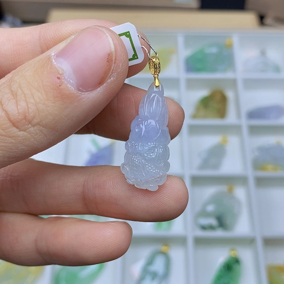 翡翠颈饰18K金镶嵌翡翠