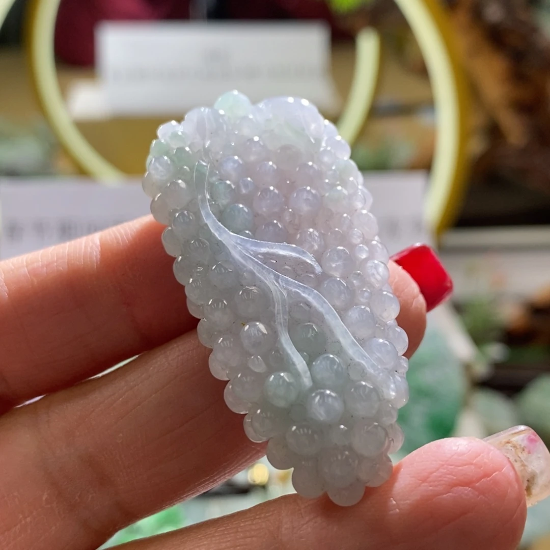 【闪购商品】翡翠颈饰未镶嵌葡萄